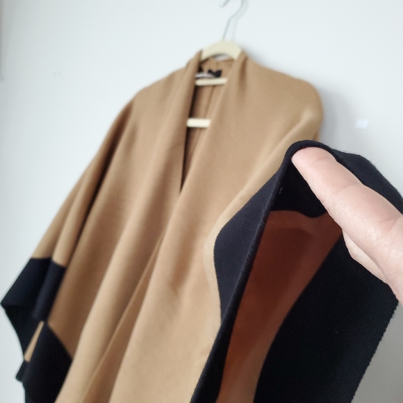 Top It off Women's Brown and Black Open Front Flowy Wrap - Picture 4 of 12